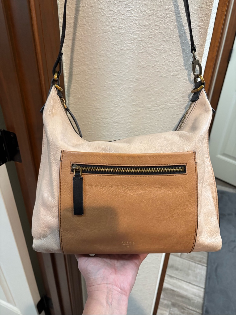 Fossil Two-Tone Leather Shoulder Bag in Tan & Cream with black leather strap